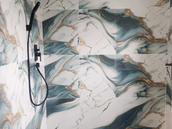 4 Bedroom Flat & Apartment