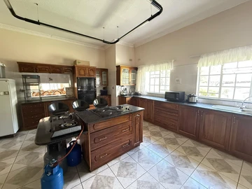 Commercial & Industrial Land