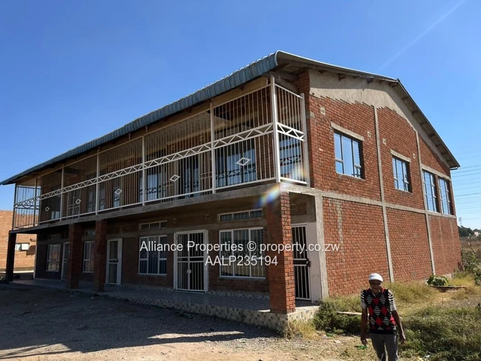 Prime Roadside Commercial Opportunity with Flexible Usage