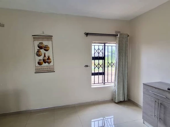 3 Bedroom Flat & Apartment