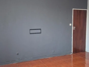 2 Bedroom Flat & Apartment