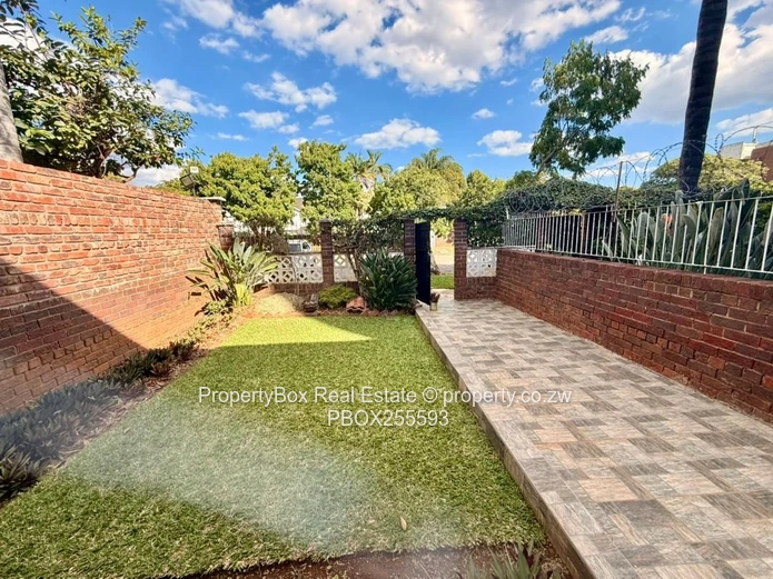 2 Bed Executive Duplex Garden Flat Apartment to rent for Immeditate occupation! 