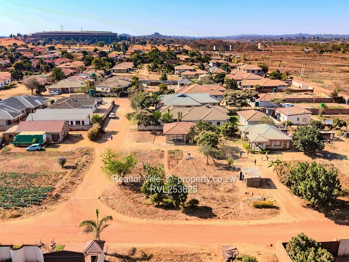 1000m² Stand with Gravel Road Frontage in Belvedere