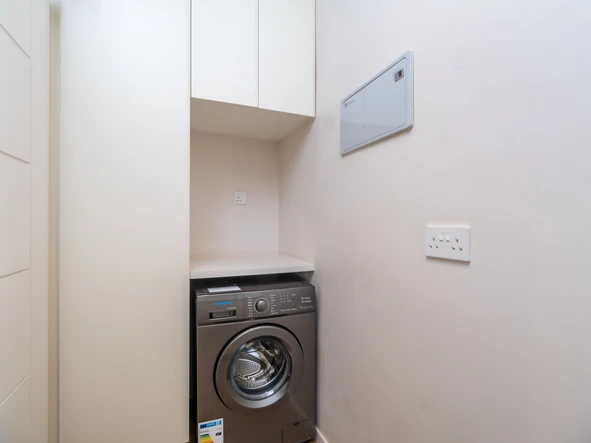 3 Bedroom Flat & Apartment