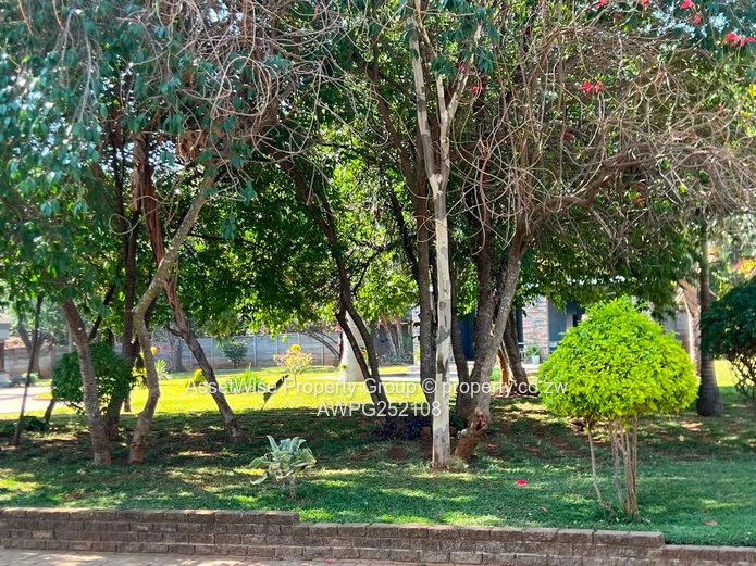 Highlands 6-Bed Modern Home: Pool, Borehole & Garden