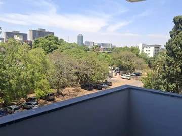 2 Bedroom Flat & Apartment