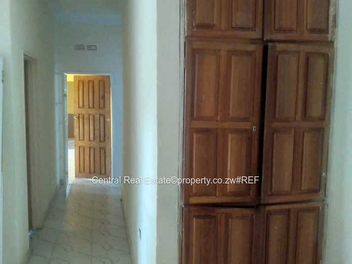 ?? Habern Park House For Sale (Sole Mandate)