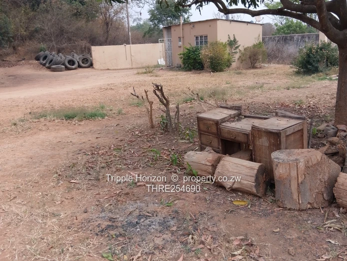2060 sqm Prospect Stand — Main Road Frontage, Outbuilding
