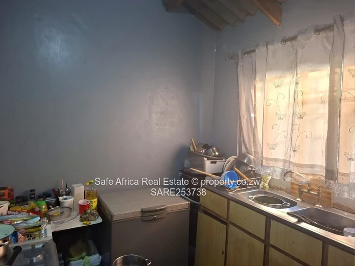3-BEDROOM FAMILY HOME FOR SALE – ZENGEZA 3 EXTENSION | 181sqm | $38,000  