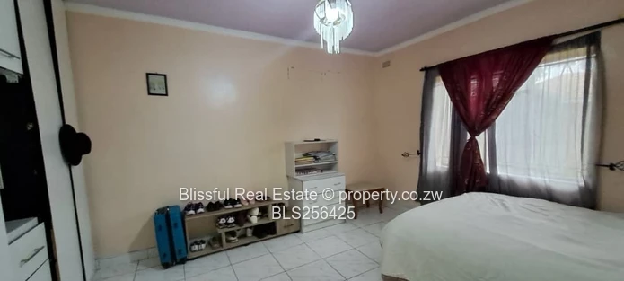 5bedroom house for sale in Chadcombe, Harare