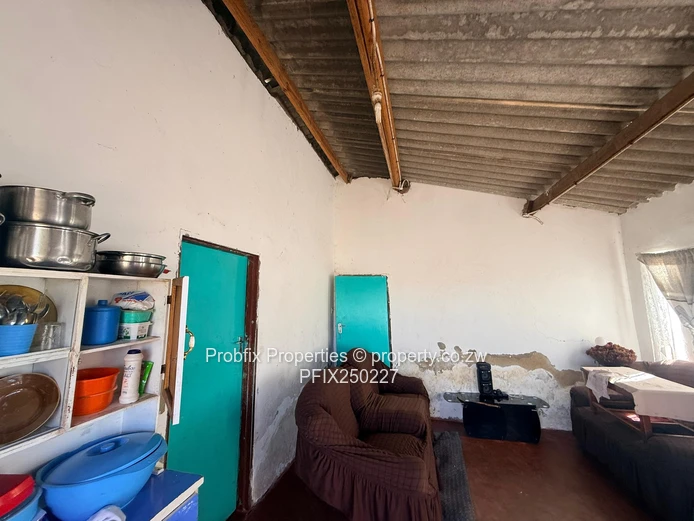 Chitungwiza Unit P Ext House for Sale