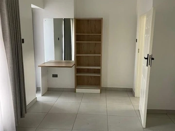 3 Bedroom Flat & Apartment