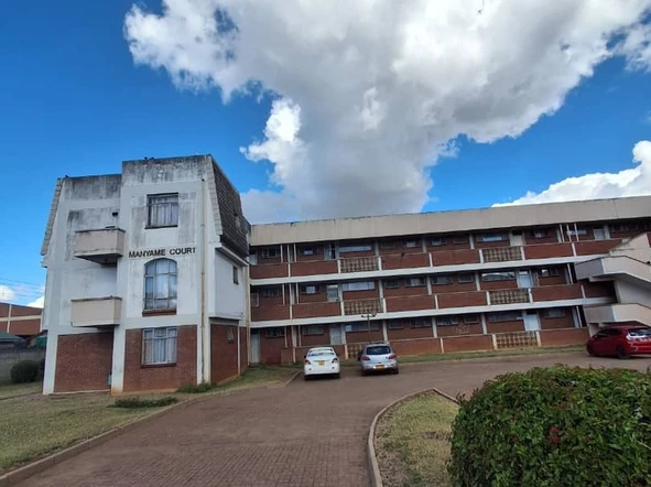 2 Bedroom Flat & Apartment