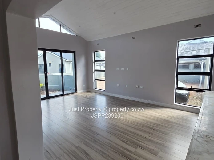 Luxurious 4 Bed Apartment in a secure Complex