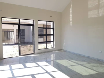 3 Bedroom Flat & Apartment