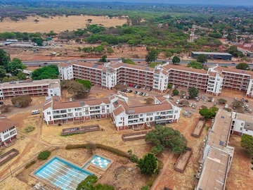 2 Bedroom Flat & Apartment