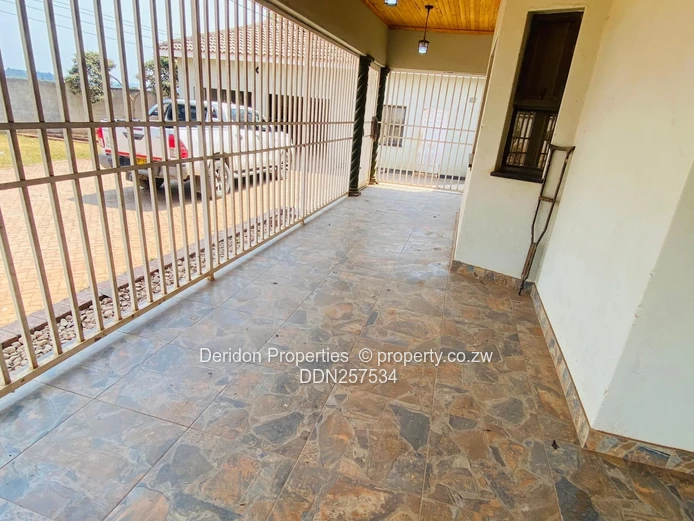 6-Bed Gletwin Park Home — Walled Garden, Double Garage