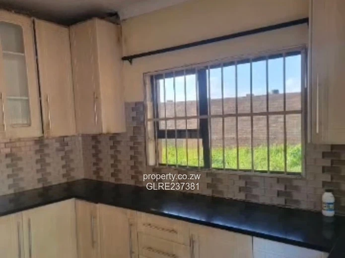 MT PLEASANT HEIGHTS Neat n spacious 3beds self-contained CLUSTER APARTMENT TO LET 