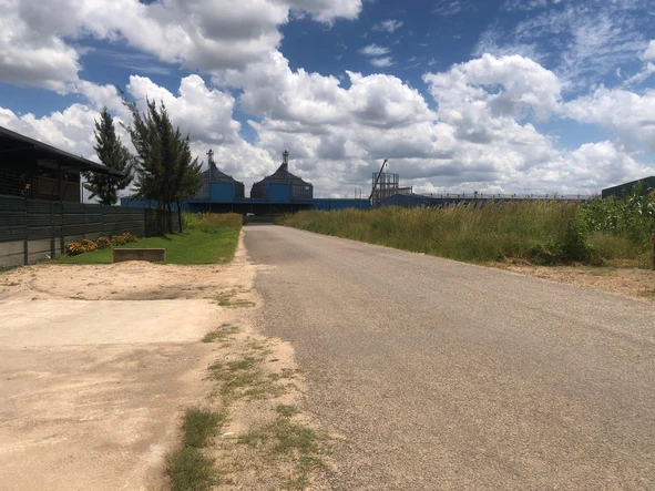 Commercial & Industrial Land