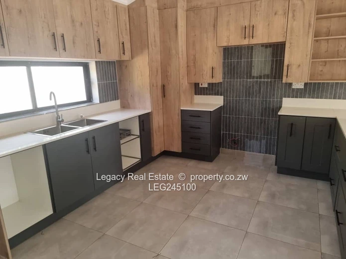 Exquisitely Renovated Home In Prime Mandara