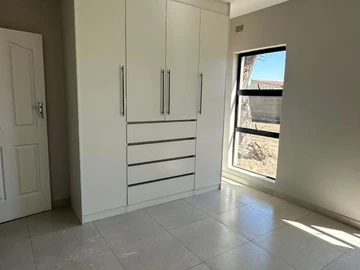 3 Bedroom Garden Flat