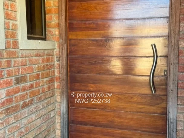 Exceptional Family Home with Cottage for Sale – Emhlangeni