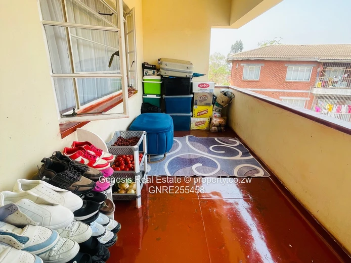 2 Bedroom Flat For Sale in Mabelreign