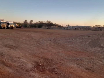 Commercial & Industrial Land