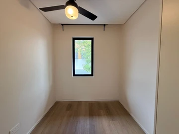 3 Bedroom Flat & Apartment