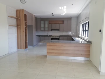 3 Bedroom Flat & Apartment
