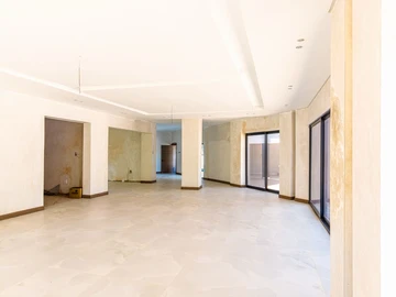 6 Bedroom House