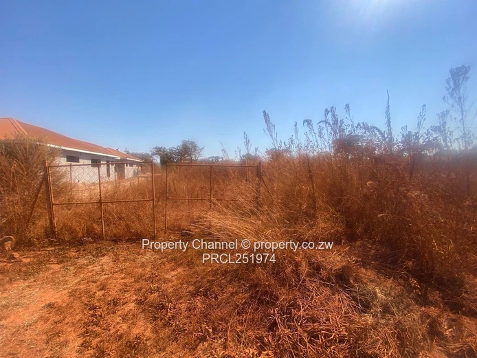 Vacant 1300m² Fenced Stand on Main Road – Crowhill Views