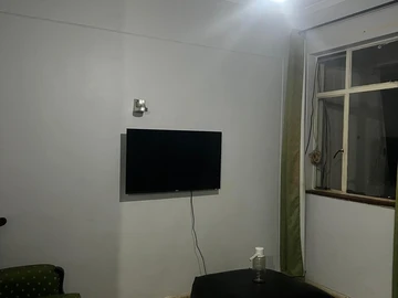 2 Bedroom Flat & Apartment