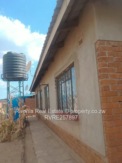 4-Bed House in Fidelity, Harare South — Borehole