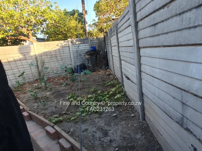 Semi-Detached Lovely House For Sale In Old Luveve