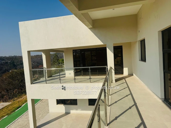 A Serene Luxury Home in Folyjon, Glen Lorne