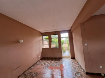 2 Bedroom Flat & Apartment