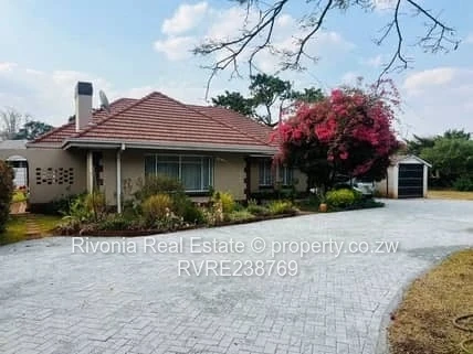 MT PLEASANT OLD 3BEDS ON 2600sqm 380k neg