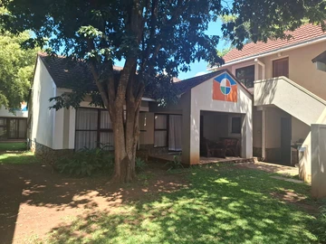  2 Bedroom Townhouse in Kumalo