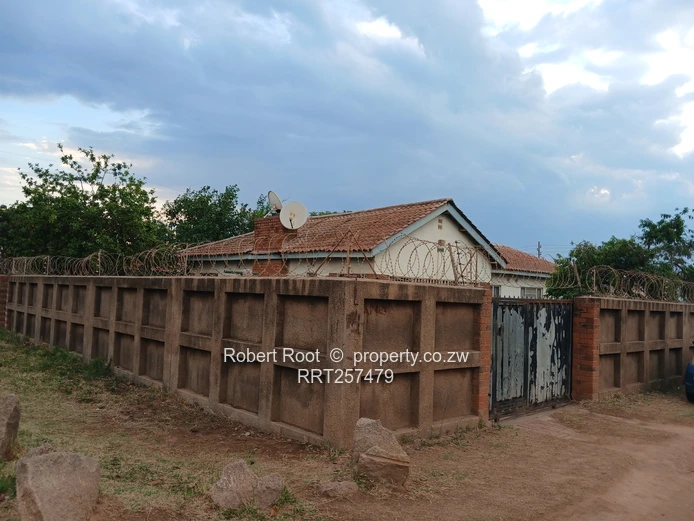 Secure Walled 5-Bed Townhouse on Main Road, Mabvuku (Sole Mandate)