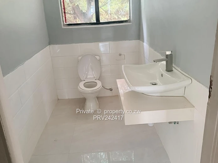 Luxury Living in Mt Pleasant: 3-Bed, 3-Bath House with Borehole