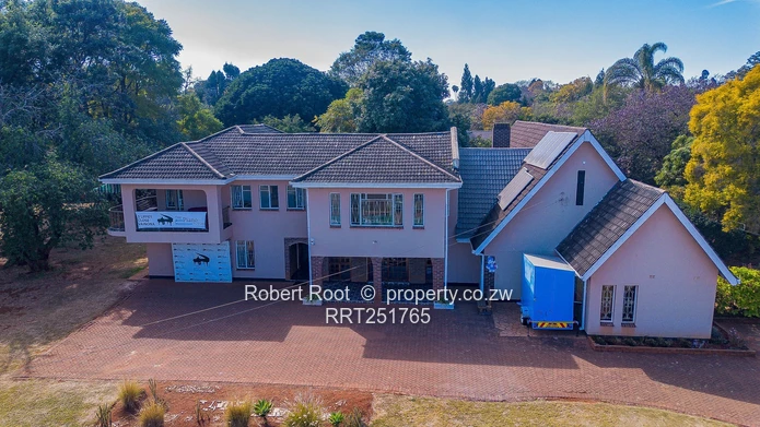 Vainona 5-Bed Home with Pool on 5,260m²  (Sole Mandate)