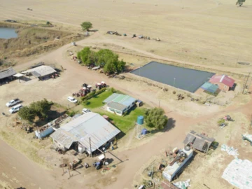  A Wonderful Farming opportunity in Mat South not to be missed!
