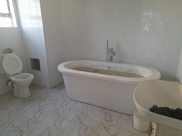 3 Bedroom Flat & Apartment