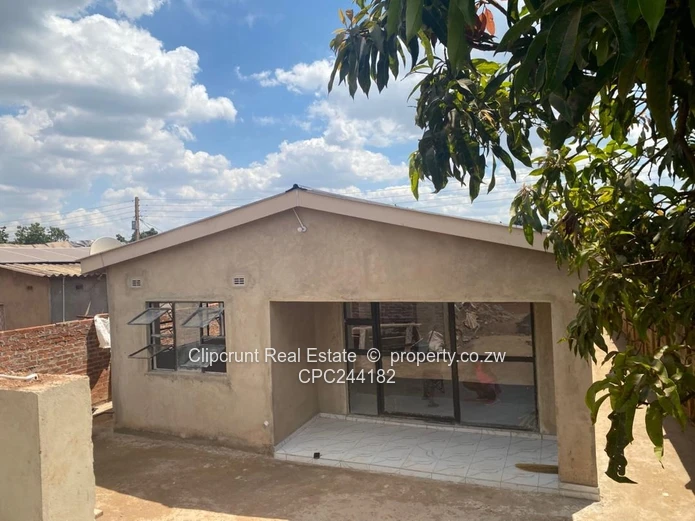 Warren-park D house forsale (Sole Mandate)