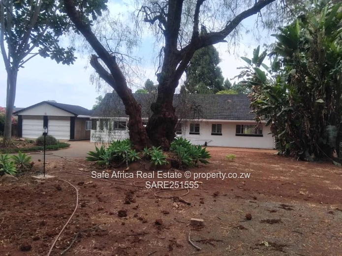 Spacious 3-Bed Home on 4,000m² with Borehole — Marlborough