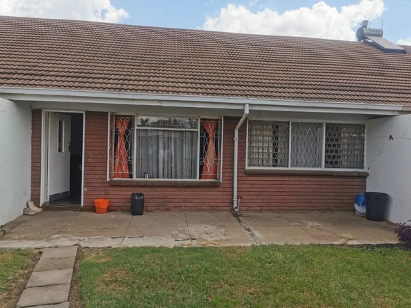 2 Bedroom Garden Flat