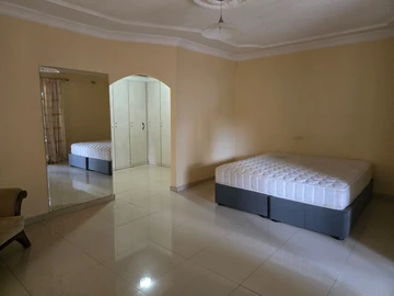 7 Bedroom House