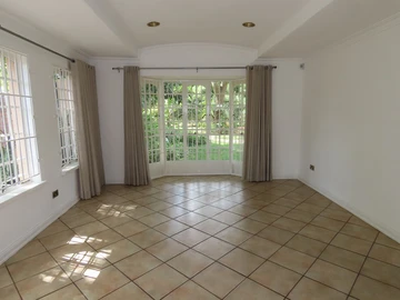 6 Bedroom House