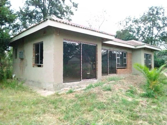 Stands & Residential Land for Sale in Hatfield SYR182864